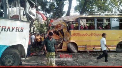 পাবনায় সড়ক দুর্ঘটনায় সাত জন নিহত ৩৫ জন আহত