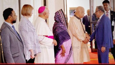 দেশে ফিরেছেন রাষ্ট্রপতি (ছবি: ফোকাস বাংলা)