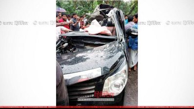 নরসিংদীতে পৃথক সড়ক দুর্ঘটনায় নিহত ৯