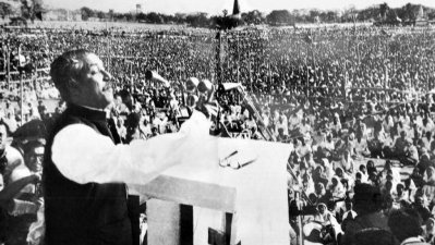 ৭ মার্চের ঐতিহাসিক ভাষণের একটি মুহূর্ত (ছবি- সংগৃহীত)