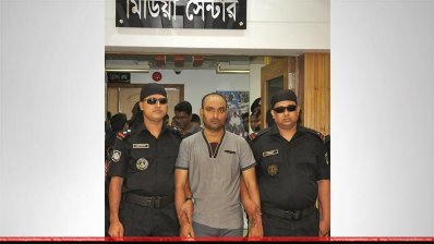 কাকরাইলে মা-ছেলে হত্যায় গ্রেফতার জনি     