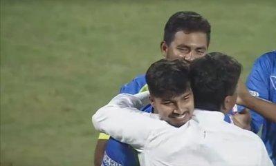 শেষ ওভারে একটি করে ছয় ও চার মেরে সিলেটের জয়ের নায়ক নুরুল হাসান