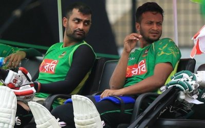 টি-টেন টুর্নামেন্টে খেলবেন সাকিব ও তামিম