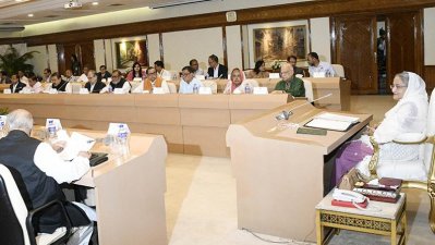 মন্ত্রিসভার বৈঠকে সভাপতিত্ব করছেন প্রধানমন্ত্রী শেখ হাসিনা