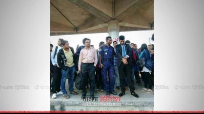 ভুয়া ডিবি পুলিশ আটক 
