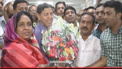 মেয়র আইভীকে না.গঞ্জে সংবর্ধনা (ছবি: প্রতিনিধি)