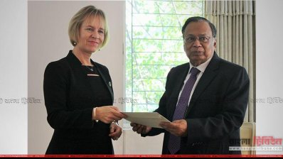 পররাষ্ট্রমন্ত্রীর সঙ্গে মিয়া সেপ্পো