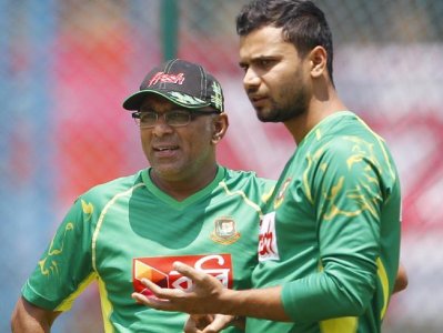 হাথুরুসিংহের পদত্যাগে বিস্মিত মাশরাফি