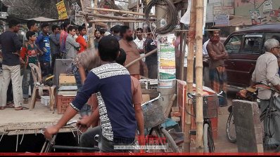 হিলিতে অবৈধ দোকান উচ্ছেদ 