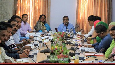 নগরভবনে গিয়ে মেয়র আইভীকে দাওয়াত দিলেন এমপি সেলিম ওসমান