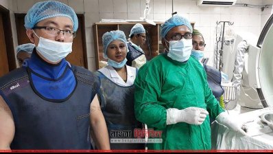 শিশু হৃদরোগীদের সেবা দেওয়া চিকিৎসক দল