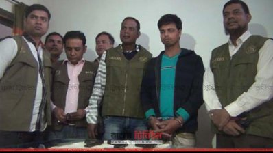 তিনটি বিদেশি পিস্তলসহ অস্ত্র ব্যবসায়ী গ্রেফতার