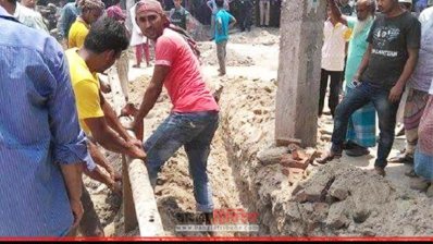 ফেনীতে অবৈধ গ্যাস লাইন উচ্ছেদ করা হচ্ছে