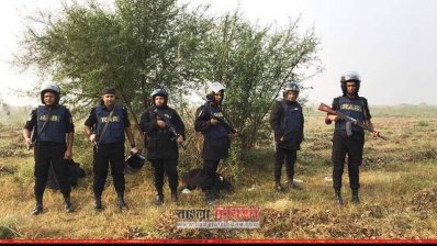 চাঁপাইনবাবগঞ্জের চর আলাতুলীতে জঙ্গি আস্তানায় র&zwnj;্যাবের অভিযান