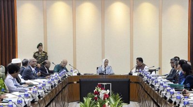একনেকের বৈঠকে প্রধানমন্ত্রী শেখ হাসিনা ও পরিকল্পনামন্ত্রী আ হ ম মুস্তাফা কামালের সঙ্গে অন্যরা (ছবি: ফোকাস বাংলা)