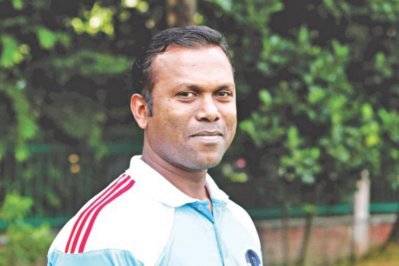 আগামী বছর বার্সেলোনায় কোচিং কোর্স করবেন মারুফুল হক। ছবি-ফেসবুক
