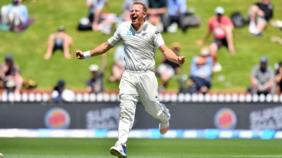রোস্টন চেজকে ফেরানোর পর ওয়াগনারের উল্লাস