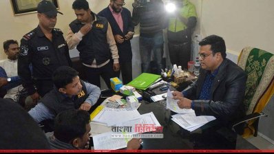 ওষুধ কারখানার কাগজপত্র পরীক্ষা করছে র&zwnj;্যাব