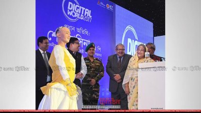 রোবট সোফিয়ার সঙ্গে প্রধানমন্ত্রীর কথোপকথন