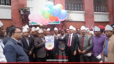 বেলুন ও কবুতর উড়ানোর মধ্য দিয়ে বরিশালে কর্মসূচির উদ্বোধন