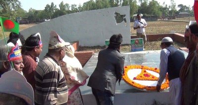 নানা আয়োজনে পালিত হচ্ছে হিলি মুক্ত দিবস
