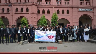 সিআইইউ আইন অনুষদের শিক্ষার্থীদের আদালত পরিদর্শন