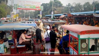 কুমিল্লা নগরীতে ব্যাটারিচালিত অটোরিকশা