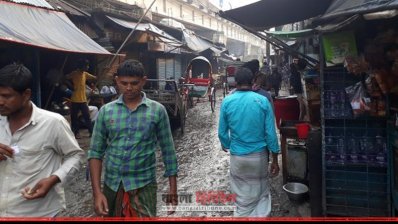 সিলেট নগরীর পশ্চিম কাজির বাজার মাছের বাজার