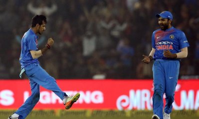 যুজবেন্দ্র চাহালের উইকেট উৎসব