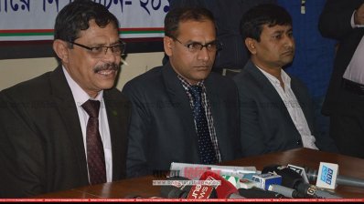 সংবাদ সম্মেলনে রিটার্নিং কর্মকর্তা