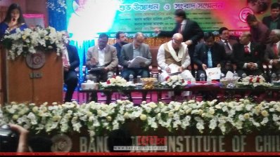 সংবাদ সম্মেলনে স্বাস্থ্যমন্ত্রী মোহাম্মদ নাসিম