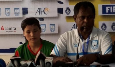 সংবাদ সম্মেলনে বাংলাদেশ কোচ গোলাম রব্বানী ছোটন