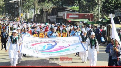 খাগড়াছড়ি সরকারি উচ্চ বিদ্যালয়ের প্রথম পুনর্মিলনীর শোভাযাত্রা