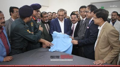 নারায়ণগঞ্জে স্বরাষ্ট্রমন্ত্রী