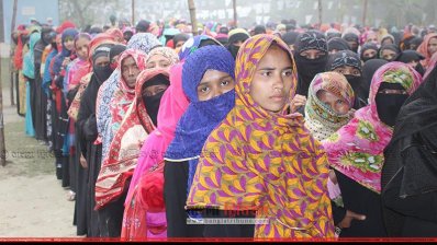 লক্ষ্মীপুরের আলেকজান্ডার ইউপি নির্বাচনের ভোটগ্রহণ চলছে