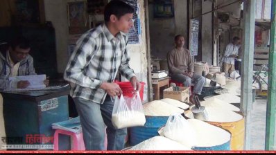 হিলিতে চালের বাজার