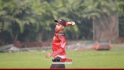 মূলত ব্যাটসম্যান হলেও লেগস্পিন করতে পারেন রাকিব