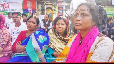 'প্রধানমন্ত্রী দেখবেন আমাদের'