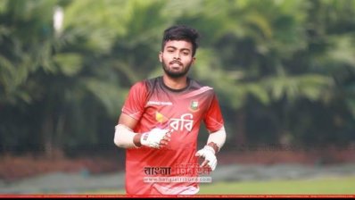 ক্রিকেট খেলে বন্ধক রাখা জমি ফিরিয়ে আনাই তার লক্ষ্য