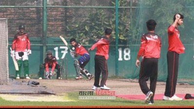 নেটে ব্যাটিং অনুশীলনে মগ্ন হৃদয়