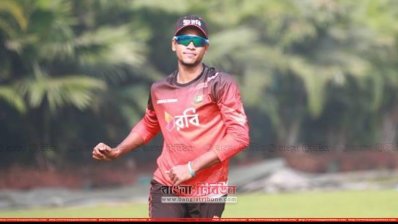 বাবা-মা অনেক বাধা দিলেও অনিককে ক্রিকেট থেকে দূরে রাখতে পারেননি