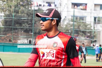 জিম্বাবুয়ের বিপক্ষে প্রস্তুতি ম্যাচের অধিনায়ক নাজমুল