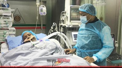 সম্মিলিত সামরিক হাসপাতালের আইসিইউতে মোহাম্মদ ইউসুফের পাশে হাছান মাহমুদ