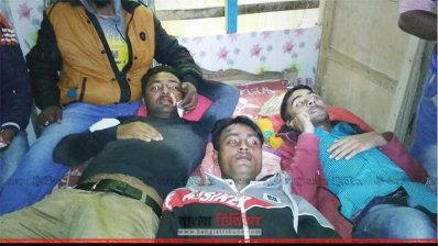 কয়রায় আহত নেতাকর্মীরা