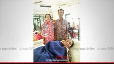 জোসনার সঙ্গে হাসপাতালে আছেন তার মেয়ে জোবেদা ও জামাতা জালাল
