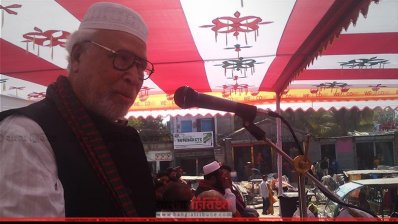 বক্তব্য রাখছেন কৃষক শ্রমিক জনতা লীগের সভাপতি বঙ্গবীর কাদের সিদ্দিকী