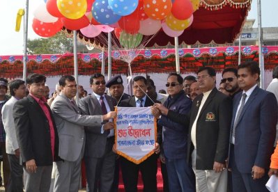 পাবনায় জাতীয় ব্যাডমিন্টনের উদ্বোধন