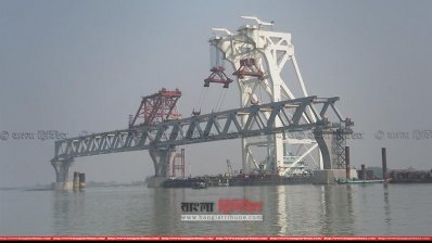 পদ্মা সেতুর দ্বিতীয় স্প্যান (ছবি: শরীয়তপুর প্রতিনিধি)