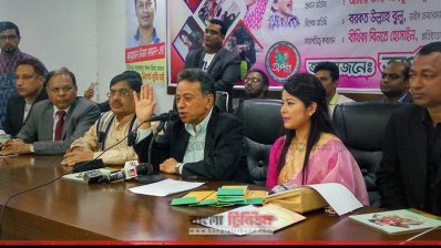অনুষ্ঠানে বক্তব্য রাখছেন আমির খসরু মাহমুদ চৌধুরী