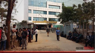 ঘটনার পর বিজিএমইএ ভবনের সামনে পুলিশের পাহারা